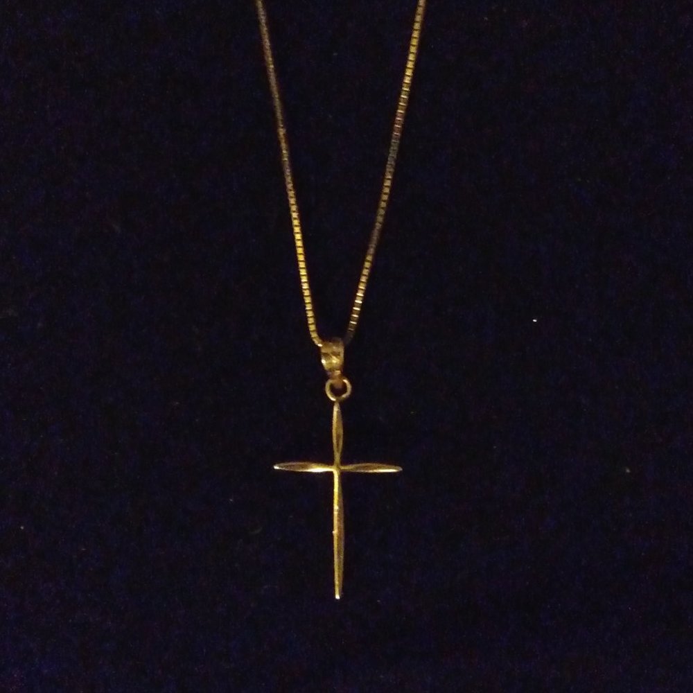 14kt Gold Cross Necklace on 16" Box Chain
